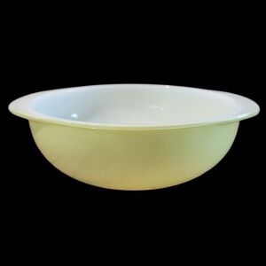 Vintage Pyrex Lime Green Casserole 2 Qt Opalware #024 1952-1955‎ Colorware